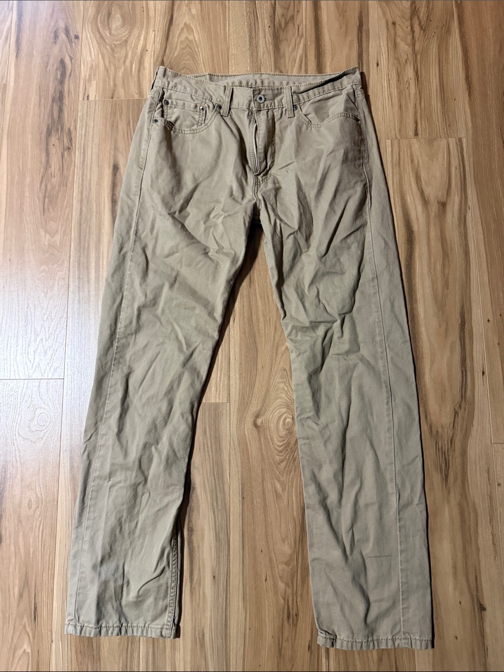 Levi's Men's Chino Pants in Khaki Tan